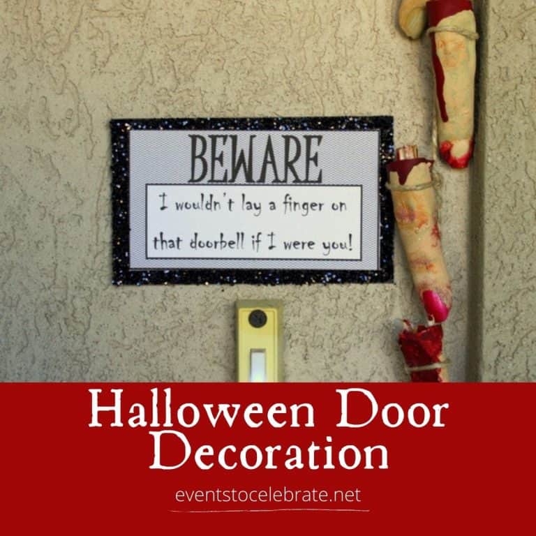 Halloween Door Decoration – Plaster Fingers