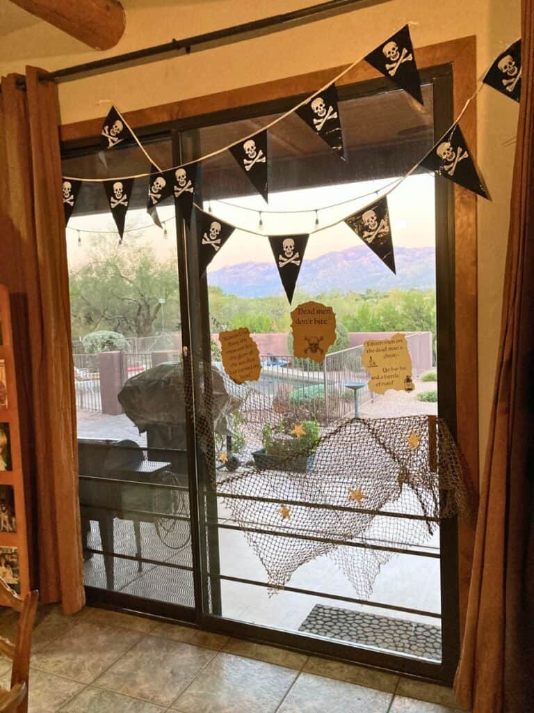 Pirate party for kids DIY decorations